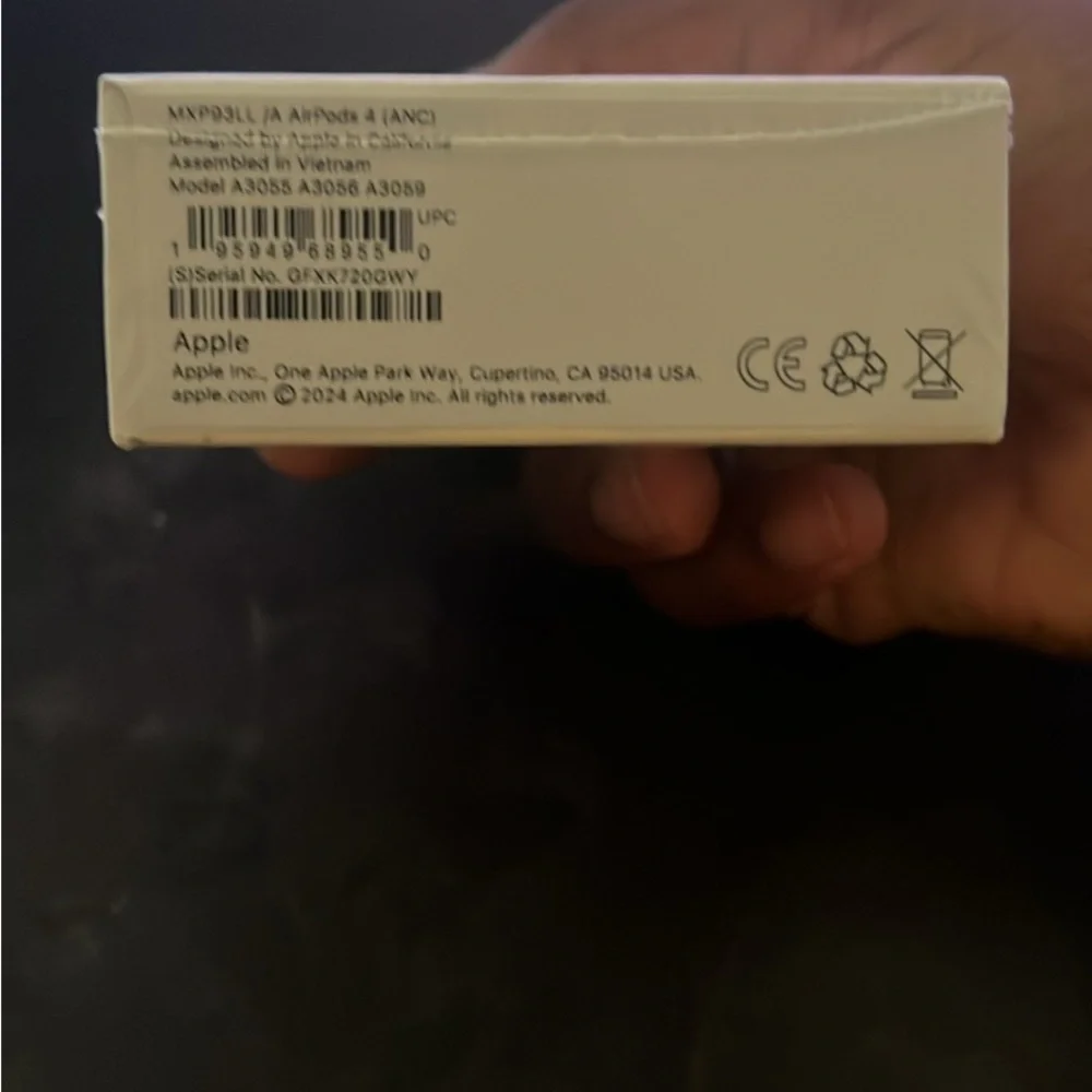 White Wireless Earbuds